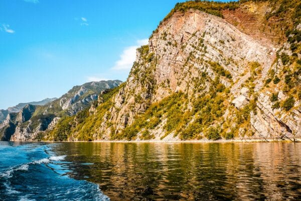 Comment aller à Theth, Valbona et au lac Koman sans galérer Comment aller à Theth, Valbona et au lac Koman sans galérer