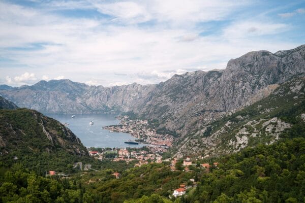 Monténégro ou Albanie : où voir la plus belle eau turquoise ? Monténégro ou Albanie : où voir la plus belle eau turquoise ?